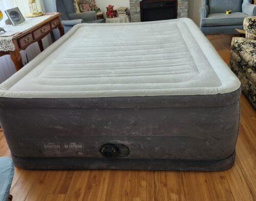 Intex 67765ED Dura-Beam Deluxe Comfort-Plush Mid-Rise Air Mattress : Fiber-Tech ?C Twin Size ?C Built-in Electric Pump ?C 13in Bed Height ?C 300lb Weight Capacity photo review