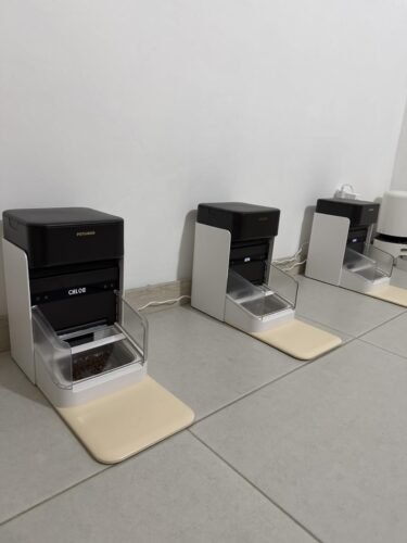 PETLIBRO RFID Automatic Cat Feeder. Collar Tag-Activated Personalized Meals. 5G&2.4G Wi-Fi Programmable Cat Food Dispenser with Cats Recognition & Diet Tracking for Multi-Pet Homes and Different Diets photo review