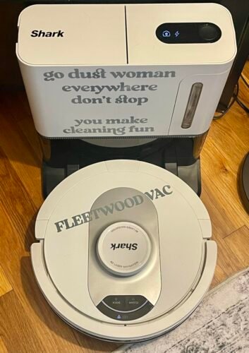 Shark AI Ultra Voice Control Robot Vacuum with Matrix Clean Navigation. Home Mapping. 60-Day Capacity. XL Self-Empty Base for Homes with Pets. Carpet & Hard Floors. Cool Grey photo review