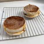 Hamilton Beach Dual Breakfast Sandwich Maker with Timer. Ready in 5 Minutes. Removable Dishwasher Safe PFAS-Free Non-Stick Egg Cooker Ring. Silver (25490MNA) photo review