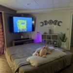 OhGeni Queen Air Mattress with Built in Pump. Inflatable Blow Up Mattress 18 Raised Comfort.Upgraded Surface Portable Mattress. Air Bed for Camping. Home and Guest. Colchone Inflable. 650 lbs Max photo review