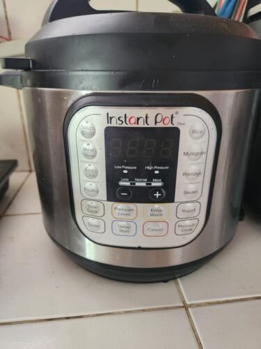 Instant Pot Duo 7-in-1 Mini Electric Pressure Cooker. Slow Rice Cooker. Steamer. Sauté. Yogurt Maker. Warmer & Sterilizer. Includes Free App with over 1900 Recipes. Stainless Steel. 3 Quart photo review