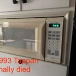 TOSHIBA EM131A5C-BS Countertop Microwave Ovens 1.2 Cu Ft. 12.4 Removable Turntable Smart Humidity Sensor 12 Auto Menus Mute Function ECO Mode Easy Clean Interior Black Color 1000W photo review