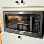 TOSHIBA EM131A5C-BS Countertop Microwave Ovens 1.2 Cu Ft. 12.4 Removable Turntable Smart Humidity Sensor 12 Auto Menus Mute Function ECO Mode Easy Clean Interior Black Color 1000W photo review