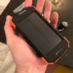BLAVOR Solar Power Bank 10.000mAh. Portable Wireless Charger. 20W Fast Charging External Battery Pack with USB C for Cell Phones. Solar Panel Charging with Dual Flashlight for Camping photo review