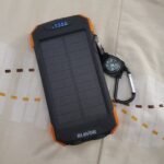BLAVOR Solar Power Bank 10.000mAh. Portable Wireless Charger. 20W Fast Charging External Battery Pack with USB C for Cell Phones. Solar Panel Charging with Dual Flashlight for Camping photo review