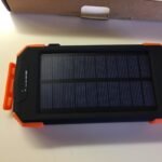 BLAVOR Solar Power Bank 10.000mAh. Portable Wireless Charger. 20W Fast Charging External Battery Pack with USB C for Cell Phones. Solar Panel Charging with Dual Flashlight for Camping photo review
