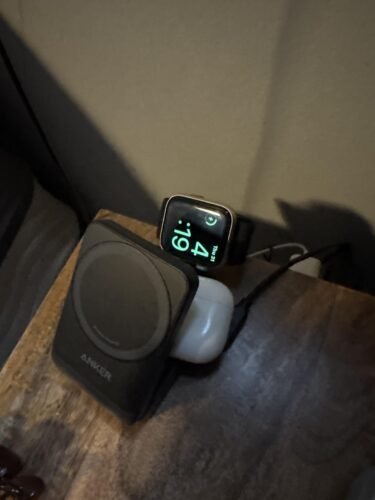 Anker MagGo 3 in 1 iPhone 17 Charging Station. MagSafe-Compatible Wireless Charger Stand. Qi2 Certified 15W Foldable Charger for iPhone 17/16/15/14/13/12. AirPods. Apple Watch Ultra(Adapter Included) photo review