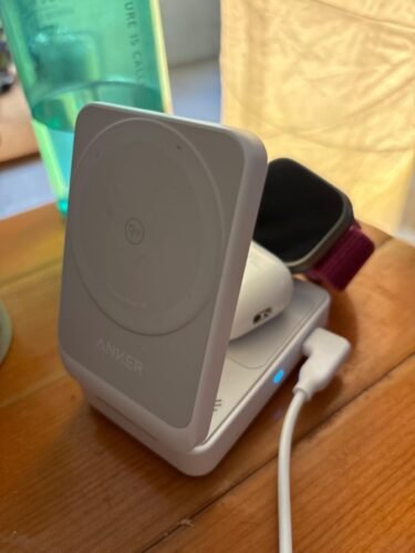 Anker MagGo 3 in 1 iPhone 17 Charging Station. MagSafe-Compatible Wireless Charger Stand. Qi2 Certified 15W Foldable Charger for iPhone 17/16/15/14/13/12. AirPods. Apple Watch Ultra(Adapter Included) photo review