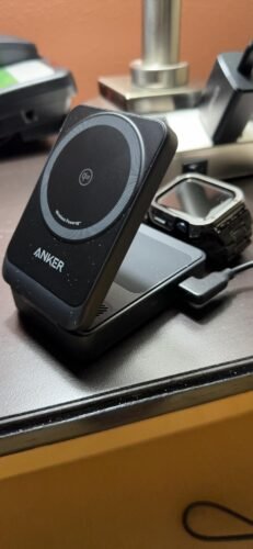 Anker MagGo 3 in 1 iPhone 17 Charging Station. MagSafe-Compatible Wireless Charger Stand. Qi2 Certified 15W Foldable Charger for iPhone 17/16/15/14/13/12. AirPods. Apple Watch Ultra(Adapter Included) photo review