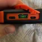 BLAVOR Solar Power Bank 10.000mAh. Portable Wireless Charger. 20W Fast Charging External Battery Pack with USB C for Cell Phones. Solar Panel Charging with Dual Flashlight for Camping photo review