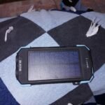 BLAVOR Solar Power Bank 10.000mAh. Portable Wireless Charger. 20W Fast Charging External Battery Pack with USB C for Cell Phones. Solar Panel Charging with Dual Flashlight for Camping photo review