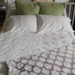 Intex 64447ED Dura-Beam Deluxe Ultra Plush Air Mattress with Headboard: Fiber-Tech – Queen Size – Built-in Electric Pump – 18in Bed Height – 600lb Weight Capacity photo review